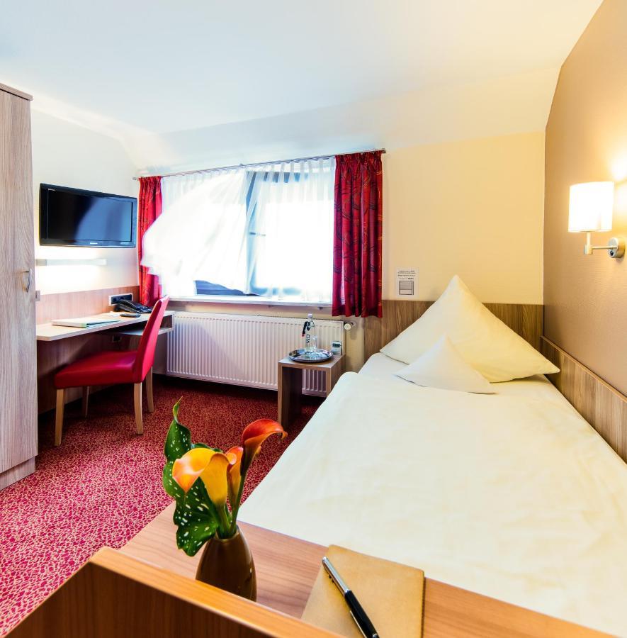 Ambient Hotel Am Europakanal Fürth Esterno foto