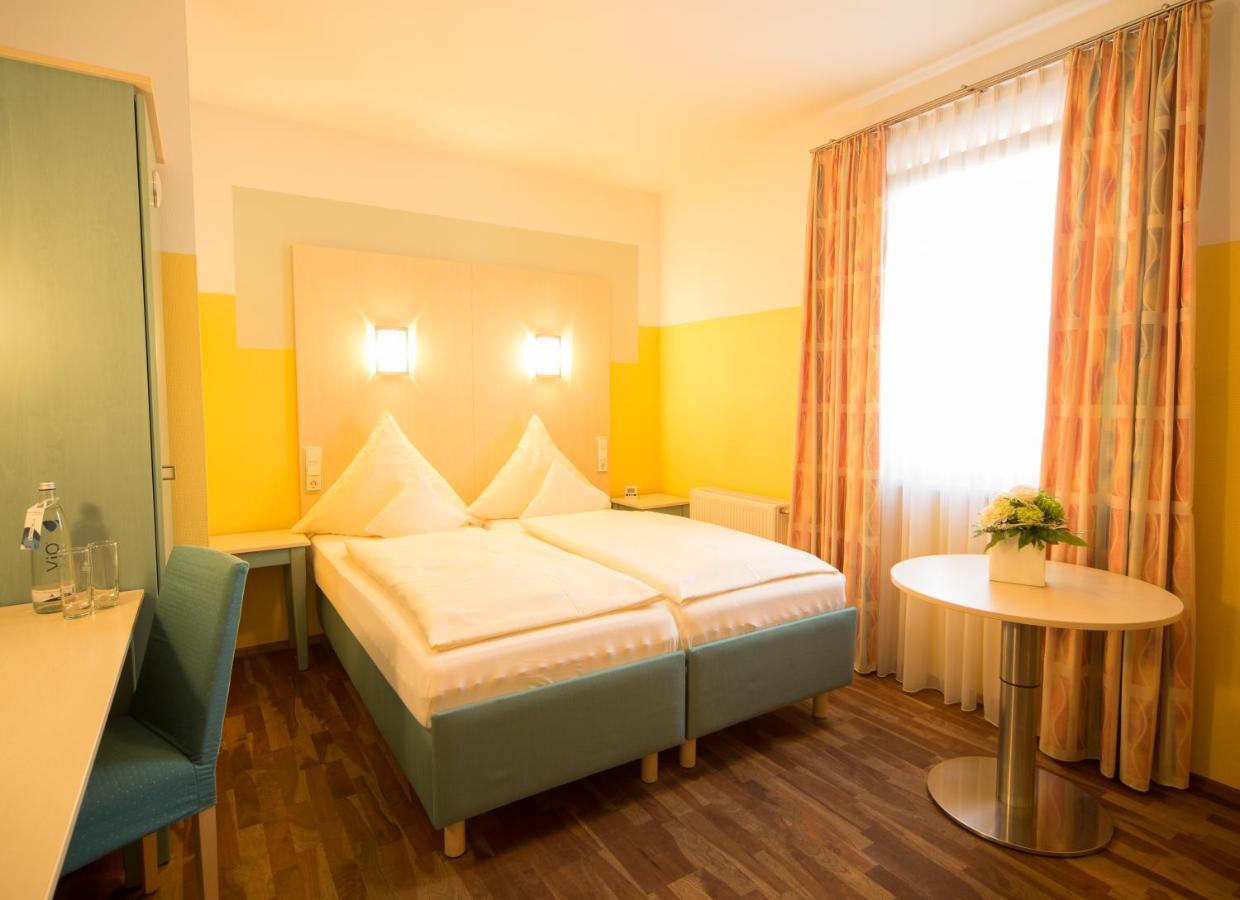 Ambient Hotel Am Europakanal Fürth Esterno foto